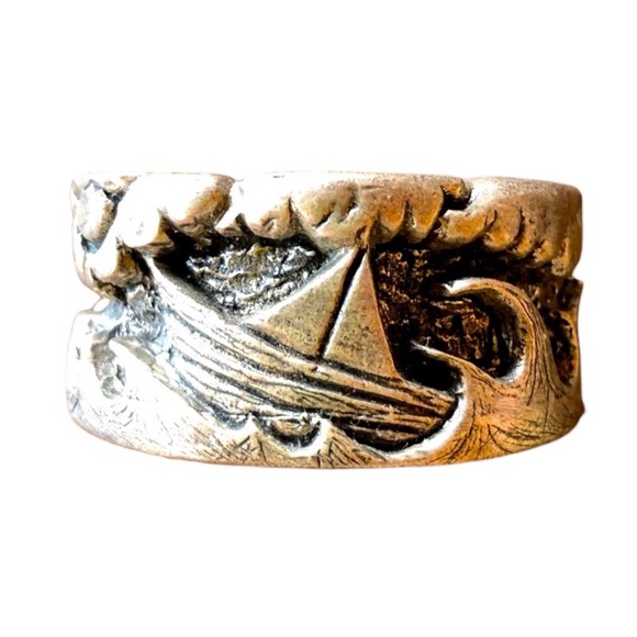 Pamela Love Embossed 3D Jewelry collaboration where the wild things are Bracelet - Picture 5 of 10